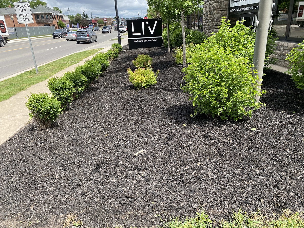 Commercial Mulch Work